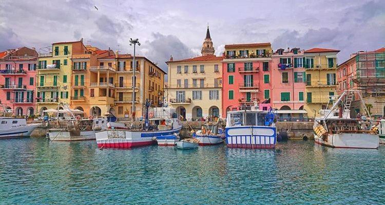 Appartamento Casa Nives Imperia Esterno foto